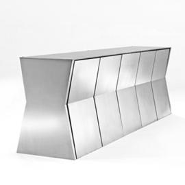 钢制摩登时尚餐桌“Monolith”