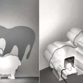 以欺骗性为主的设计展：实验家具