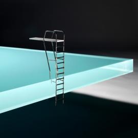 意想不到的泳池桌子