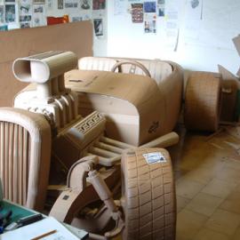 Chris Gilmour旧纸箱艺术