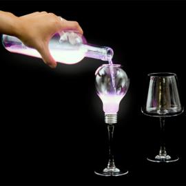 给我倒一杯“光”