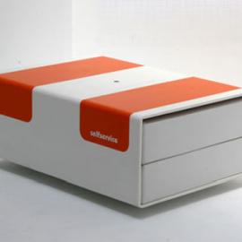 自动紧凑的餐桌