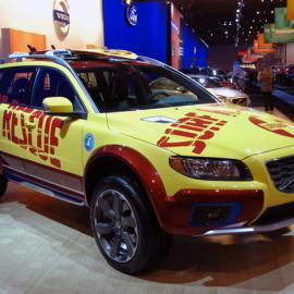 Volvo XC70化身沙滩守护神