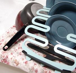 Jillian Britany Davis 陷碟机架设计