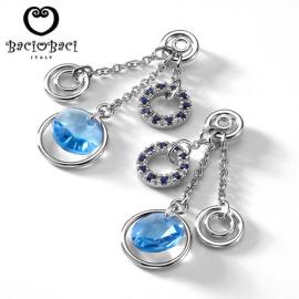 晶莹剔透水蓝色饰品 最适合夏日佩戴