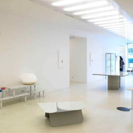 巴黎Galerie Kreo画廊 “白色家具展”
