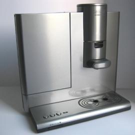 studioMOM 新设计的咖啡机