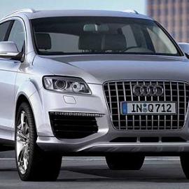 AUDI Q7巴黎车展露狰容