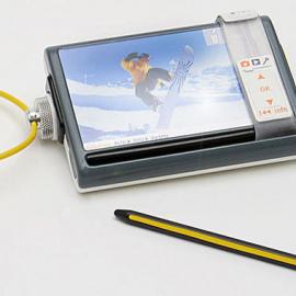 Jessica Nebel设计的slidebox数码相机