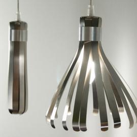 Karl Zahn设计的Protea 灯