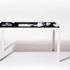 方便收藏物品的翻转棹子