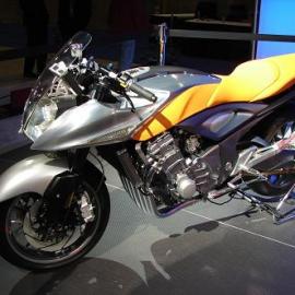 纽约车展：铃木 Stratosphere 概念摩托车