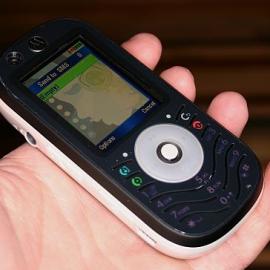 摩托罗拉最新款ROKR E3手机设计