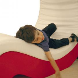 新颖“懒汉椅”设计