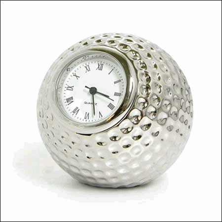 办公桌上的“异形”闹钟 [组图]