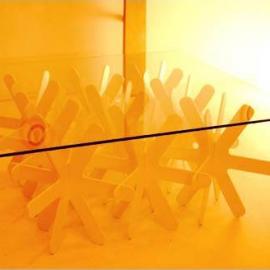 组图：超凡的艺术享受 伦敦创意家具--茶几