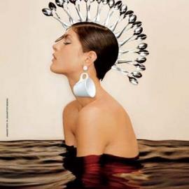 [作品欣赏]性感：原来美女的衣服可以这样穿