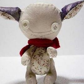 怪异空灵的DIY布艺玩偶