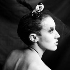 颓废的高贵：Tomihiro Kono纯手工发饰