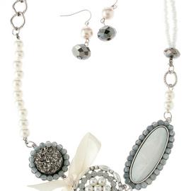 绝美新娘复古珠宝