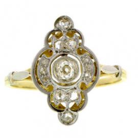 《暮光之城3》中吸血鬼的奢华钻饰