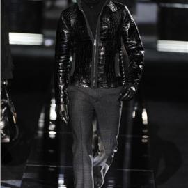 帅气逼人，皮衣打造新年男士新形象