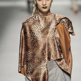 T台上的豹纹魅惑