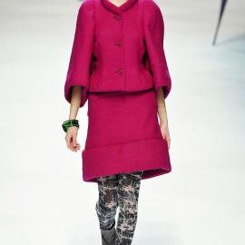 Issey Miyake --2010 A/W RTW 秋冬女装成衣[巴黎]