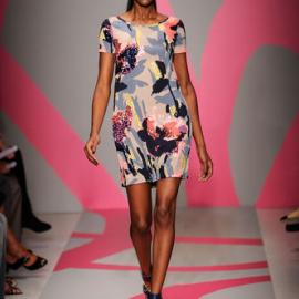 2010年春夏 DKNY的美丽花姑娘