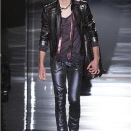 够旧才够潮！型男 09 秋冬必备的牛仔裤