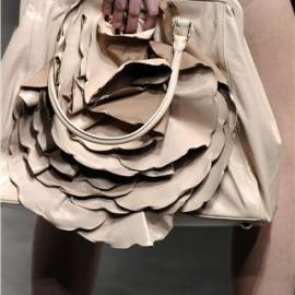 新世纪童话，Valentino 2010 春夏发布细节欣赏