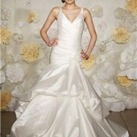 2010 婚纱时装发布：Jim Hjelm