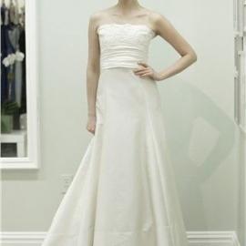 2010 婚纱时装发布：Lela Rose