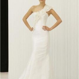 2010 婚纱时装发布：Angel Sanchez