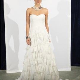 2010 婚纱时装发布：Badgley Mischka