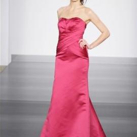 2010 婚纱时装发布：Priscilla of Boston