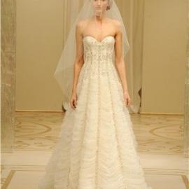 2010 婚纱时装发布：Reem Acra