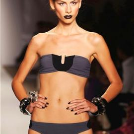 2010迈阿密泳装时装周：RED CARTER