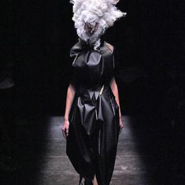 2009 S/S RTW 春夏女装成衣 -- Comme des Gar&ccedil;ons