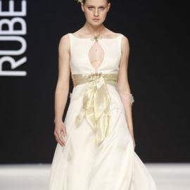 ruben perlotti婚纱掀起异域金银风情