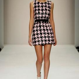 Ashish 08/09秋冬伦敦高级成衣流行发布