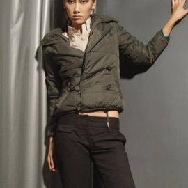 夏日硬朗OL魅力 拿破仑军装风格