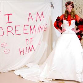 Reem Acra让新娘漫游童话