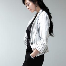 韩艺瑟SI08优雅夏装2