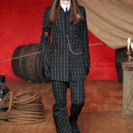 John Galliano鬼才新作