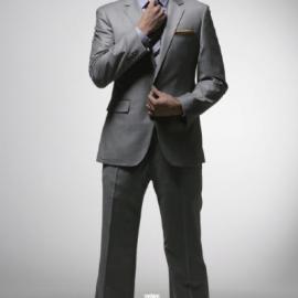 李东健演绎春夏装