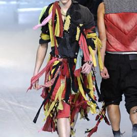 JOHN GALLIANO 15世纪的灵感