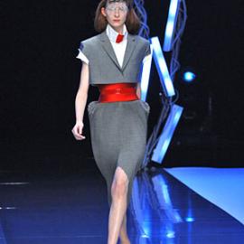 亚历山大麦昆 (Alexander McQueen) 08巴黎春夏女装高级成衣秀