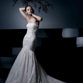 constantina婚纱 拖尾的娴静庄美