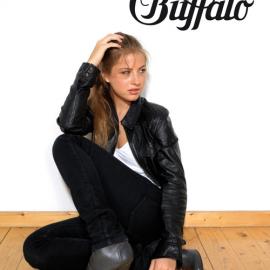 中性称王 buffalo主打粗跟女鞋